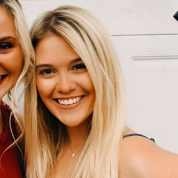 Meet your Posher, Sarah - Picture 1 of 1